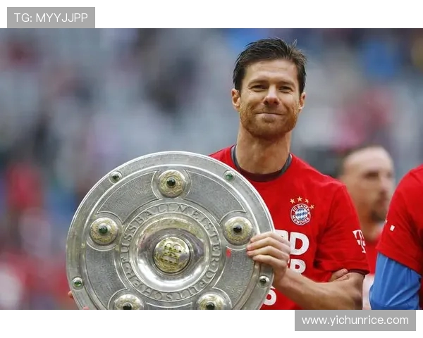 阿隆索执教理念大不同:高压出球与快速反抢重塑皇马风格 阿隆索执教理念大不同:高压出球与快速反抢重塑皇马风格